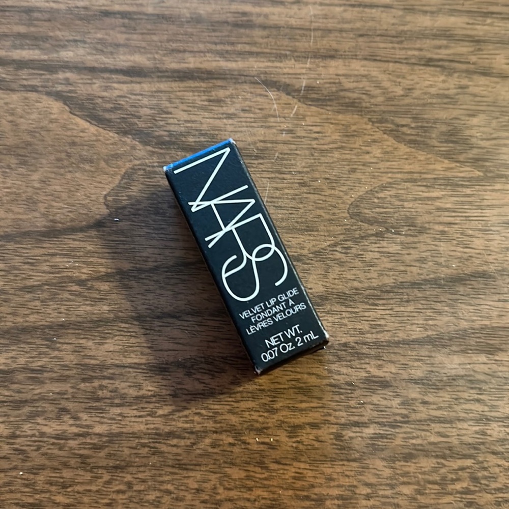 NARS velvet lip glide in Le Palace